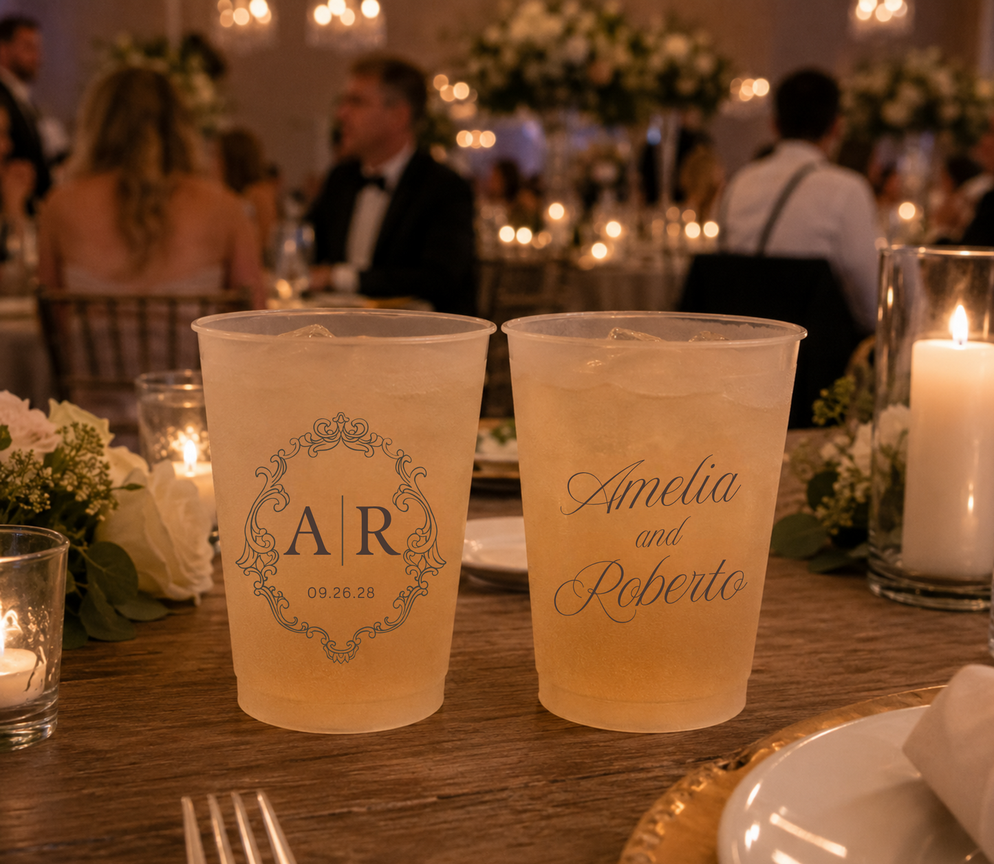 
Personalized frosted wedding cup featuring an elegant vintage monogram and custom initials.
