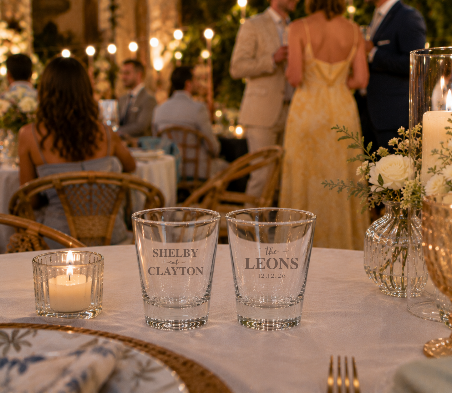Leons personalized wedding shot glasses.

Classic family name wedding shot glasses.

Custom wedding shot glasses with couple names.
